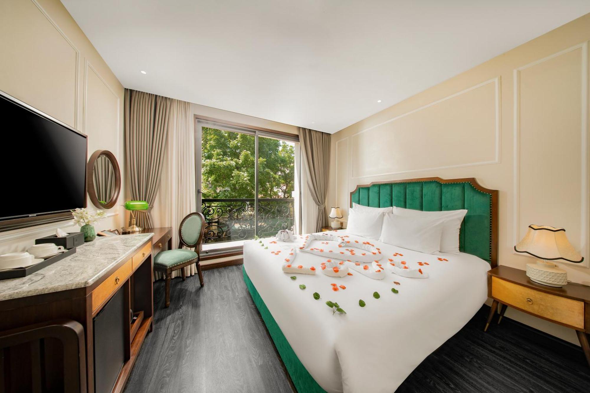 Suite Trăng Mật Nhìn Ra Thành Phố
